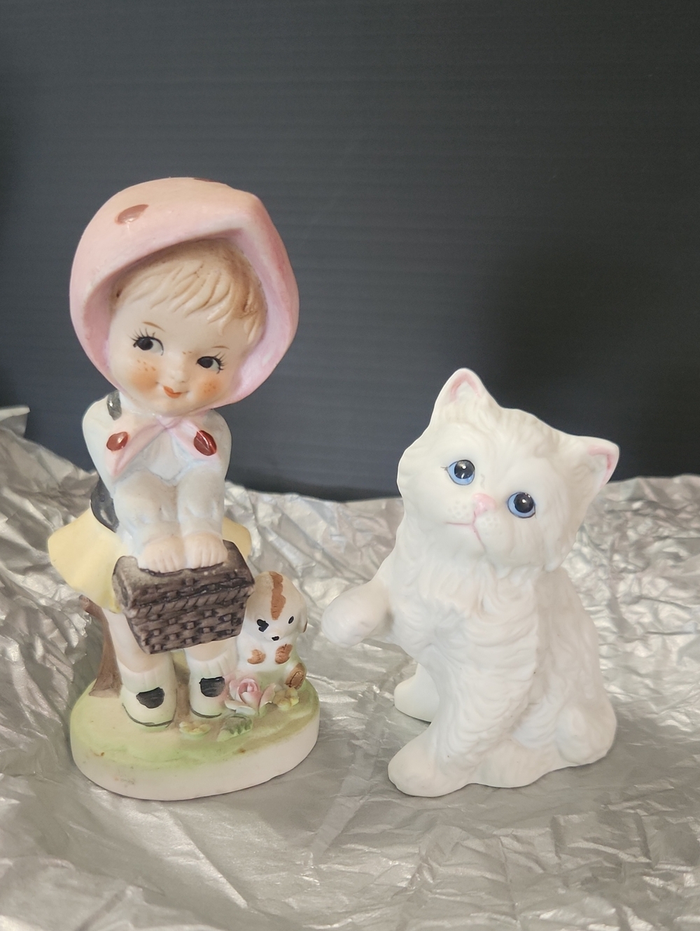 Homco Vtg Cat and Girl Figurine